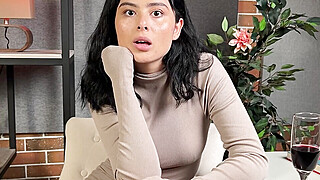 Roleplay- TU madrasta Colombiana se queda impactada con tu pene Porn Video