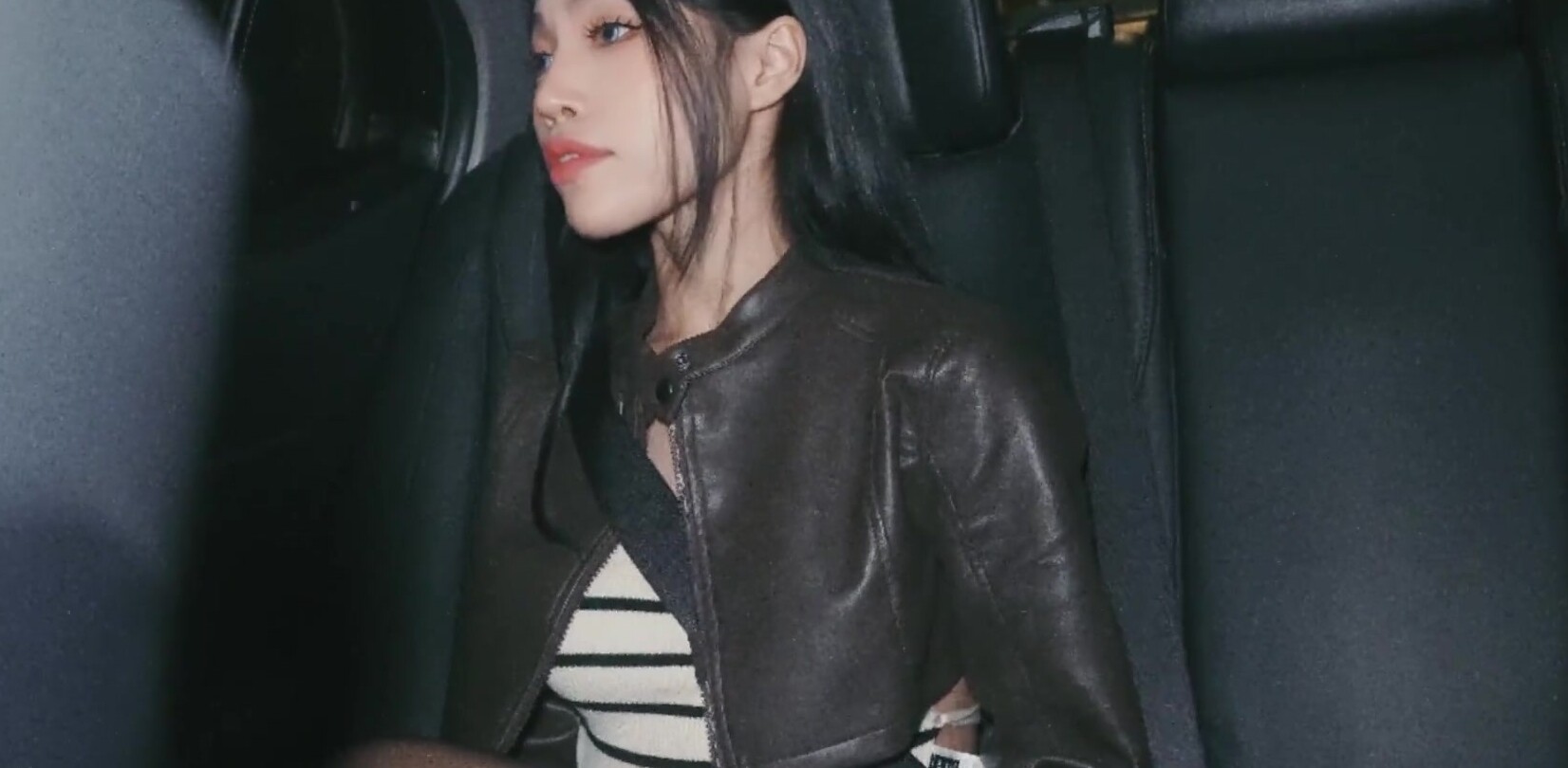 I Dropped My Wallet, so I had to Pay the Driver by Letting Him Fuck Me. 