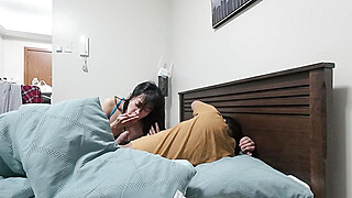 Pinay Ginising at kinantot ng Bf sa kumot 2024! (She enjoys fucking with a... Porn Video