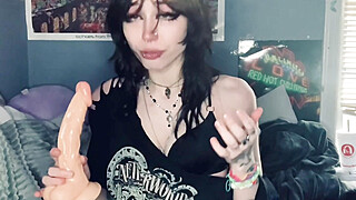 petite emo Viakitty plays with big toy Porn Video
