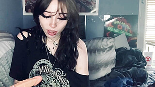petite emo Viakitty plays with big toy Porn Video
