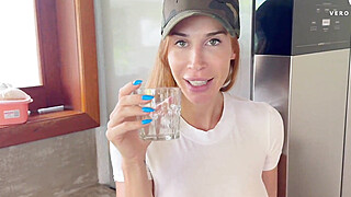 Newly divorced aunt quenches desire with a facial from her nephew Porn Video