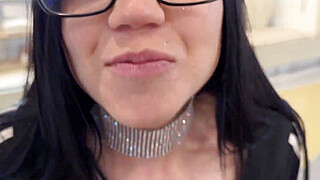 I meet a fan at the mall AND HE INVITES ME TO WHAT I LIKE Porn Video