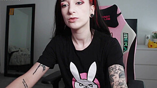 Gamer Slut Cums on Stream then Fucks her Viewer Persephone Pink Porn Video