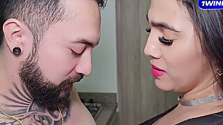 Mi VECINA SARAH BLACK viene a mi apartamento y termino FOLLANDO su enorme CULO Porn Video