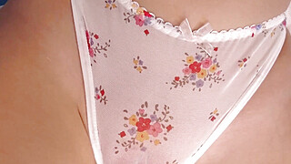 innocent rubbing turns into penetration and creampie Porn Video