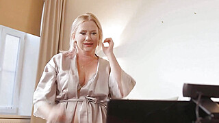 SHAME4K. Didnt know that married teachers moonlight as e-whores Porn Video