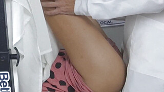 Stepmother accompanies stepdaughter for the first time to the fake gynecologist!