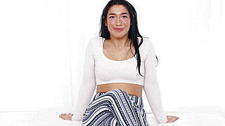 Personal  Trainer Babe with a Killer Body Goes all Out During Her Audition! Porn Video