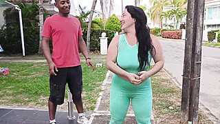 Anita and her personal trainer show us how to do some really hot workouts. Porn Video