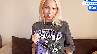 an innocent asian girl was fucked on the couch Porn Video