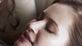 Emylia Argan Stella Cardo-Heart Porn Video