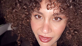 GIOVANE TROIA ha voglia di cazzo, SUO MARITO cuck LA FA SCOPARE CON UNO... Porn Video