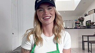 Barista Girl Cheats on Boyfriend while He's at Work "i Bet You Would Fuck... Porn Video