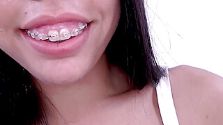 Brunette chick rimms and gets fucked at photoshoot Porn Video