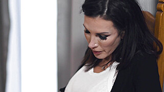 MOMMY'S BOY - Lustful Hormonal Stud Has Strong Desire For His Hot Stepmom Porn Video