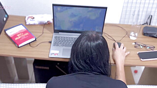 She dreamed to learn to play League Of Legends and instructed me how to... Porn Video