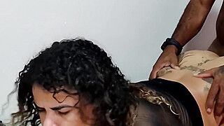 Seu pau grosso não cabe na minha buceta! Tenta foder minha bunda Porn Video