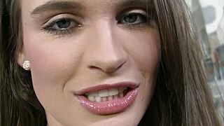 Totally sultry teen drops Porn Video