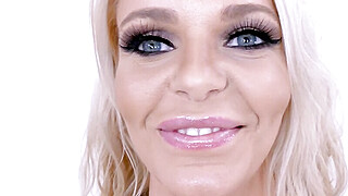 Hot Curvy Hunter Girl gets Deep Feeling Porn Video