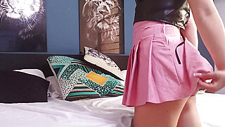 My girlfriend sends me a hot video showing her ass. Porn Video