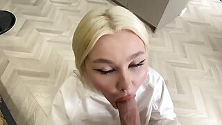 Sexy blonde cheats with boss, fantastic XXX oral jobs - ultra-cute teenager... Porn Video