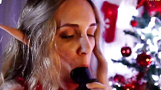 Santa Claus' anal elf gets widened with immense pipe on Christmas - torrid... Porn Video