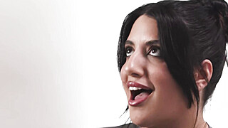 Watch Sarah Arabic masturbate with a toy Porn Video