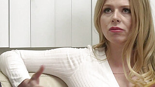 Masturbating milf shrink welcomes couple Porn Video