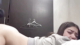 HOT SKINNY RIDES COCK WITHOUT A CONDOM PASSIONATELY UNTIL IT IS DESTROYED Porn Video