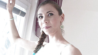 Stephanie Moon - Horny little Stephanie Moon takes 2on1 Zero-Pussy Porn Video