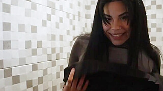 Cuban woman wants anal sex. Amanda Luxor meets a black guy on FAKings and... Porn Video