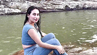 fucking a stranger for money in the river Porn Video