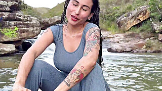 fucking a stranger for money in the river Porn Video