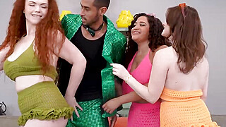 Foursome game night with curvy girlfriends at home Porn Video