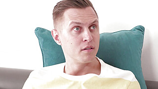 My milf stepmom wants some anal fucking Porn Video