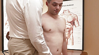 Fuckiny my friends ass while im duty in the clinic Porn Video