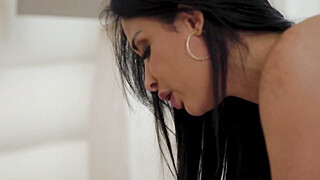 Eating while toying the ass of this horny babe Porn Video