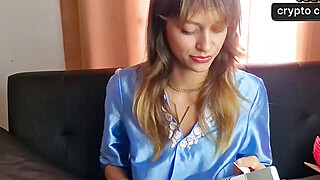 Brasileira testa Magic Wand e tem orgasmo intenso com ejaculação feminina em... Porn Video