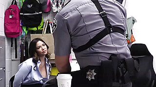Rich brat caught stealing to avoid jail fucks guard Porn Video