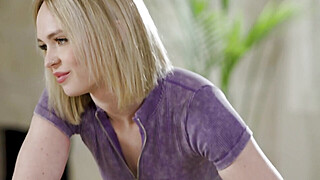 The taste of my customers pussy is like berrys Porn Video