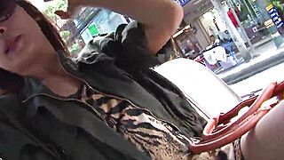 Tiny Asian MILF picked up in a Tuk Tuk Porn Video