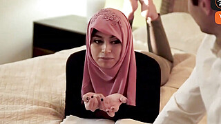 Sexy youthfull gal in hijab likes to fellate cock Porn Video