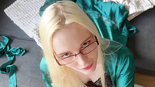 My stepmom prepares me for my first date Porn Video