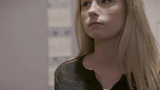 Teen virgin is cornered by her teacher Porn Video