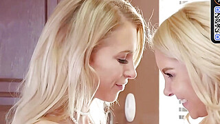 Two blonde gals in high high-heeled shoes enjoy cunnilingus Big Boobs Porn Video