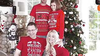 Taboo teen stepsister gets oral during family Christmas image session with... Big Boobs Porn Video