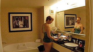 MOMPOV Luna - Vegas Topless Porn Video