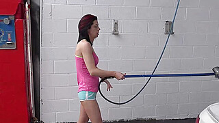 Bombshell Sucking Porn Video