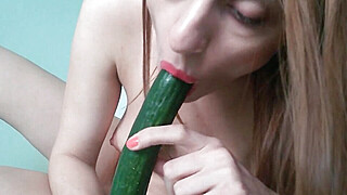 Amateur Cucumber Anal Fun Porn Video